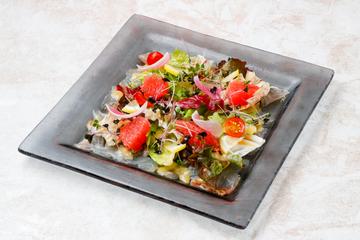 鮮魚のカルパッチョサラダ仕立て