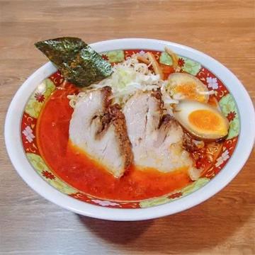 辛とんこつしょうゆラーメン