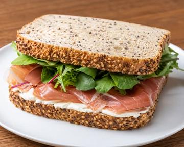 生ハムクリームチーズサンド【期間限定】※売り切れ次第終了