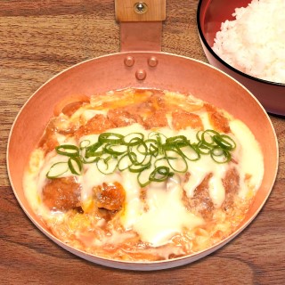 かつ玉チーズかつ丼