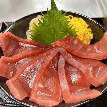 中トロ丼