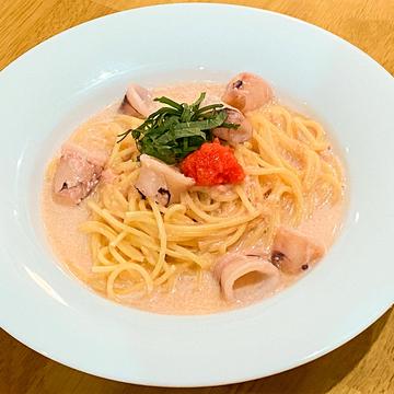 ヤリイカと明太子のスープクリームパスタ