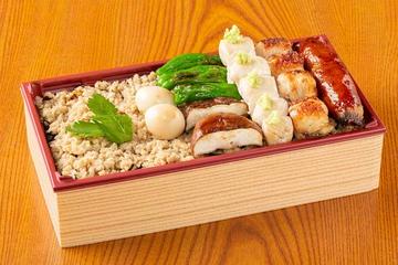 塩そぼろ焼鳥重