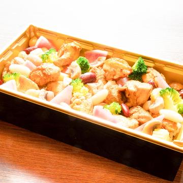 8種のスパイス漬け 熟成タンドリーチキン
