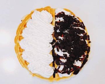 ココアビスケット＆チョコレートソース＆ミルククリーム