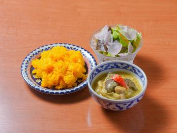 うま辛グリーンカレー(ターメリックライス)