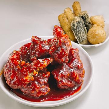チキン・チーズボール3個、チーズスティック3個,海苔巻き天ぷら(キムマリ)3個シェアセット