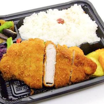 米パン粉で作ったJAPANXのグルテンフリーとんかつ弁当