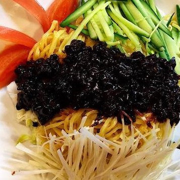 ジャージャー麺