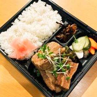 【当店売上No.3】八百弁当 A角煮 おまかせ副菜2品 白米