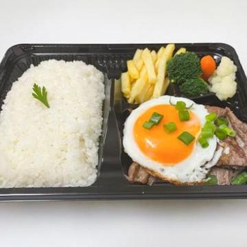牛ステーキと卵焼き