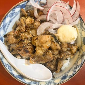ガーリック炭火焼鳥丼
