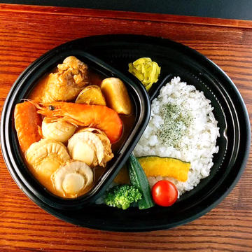 ホタテ(2個)×シーフードチキンカレー