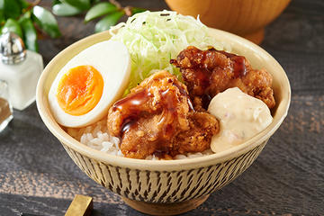 ミニタルタル唐揚げ丼
