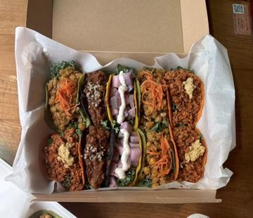 ベジタブルタコス10ピース Vegetable Tacos 10 Pieces