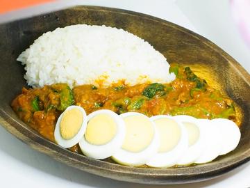 ほうれん草＆エッグカレーライス