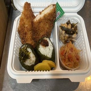 チーズささみカツおむすび弁当