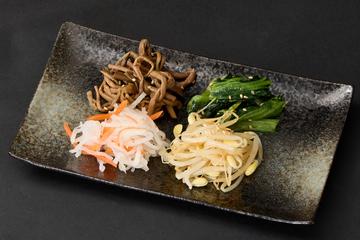 【単品】ナムル4種盛り合わせ Four Assorted Namul