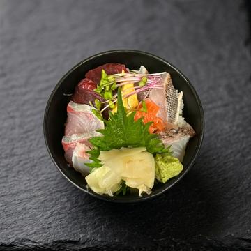 日替わり丼 / Daily Special Rice Bowl