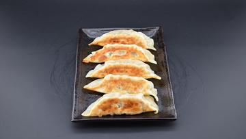 自家製・鉄板焼き餃子(5個 200g)