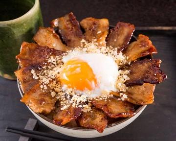 豚バラスタミナガーリック丼 Pork Rib Stamina Garlic Rice Bowl