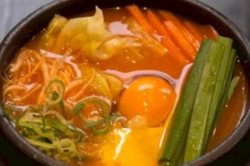 野菜スンドゥブ