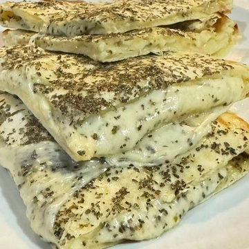 Basil cheese nan~バジルチーズナン~