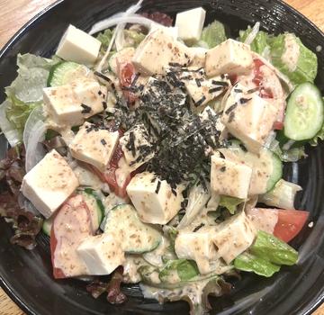 豆腐サラダ
