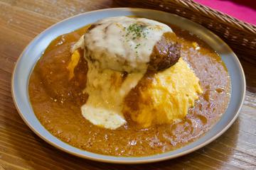 チーズ牛ハンバーグデミオムライス