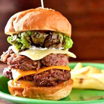 ダブルチーズバーガー【ポテト付きのセット】