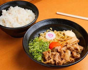ご飯大盛無料！肉玉まぜそば・ご飯セット