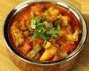 当店女性人気No.1ベジタブルカレー/Vegetable Curry