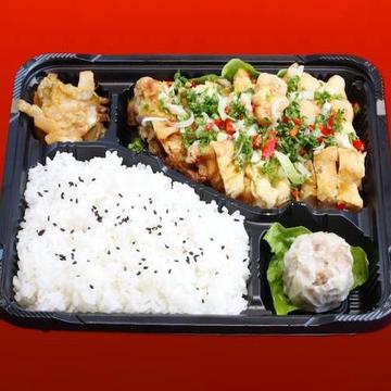 鶏唐揚げの特製ソース掛け弁当
