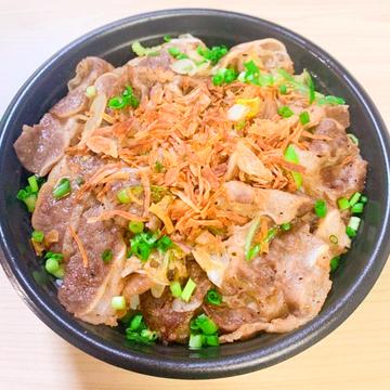 ガーリック塩バター焼き牛丼