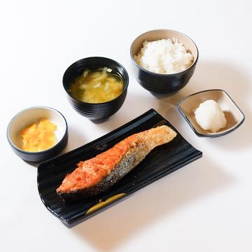 銀しゃけ塩焼き定食