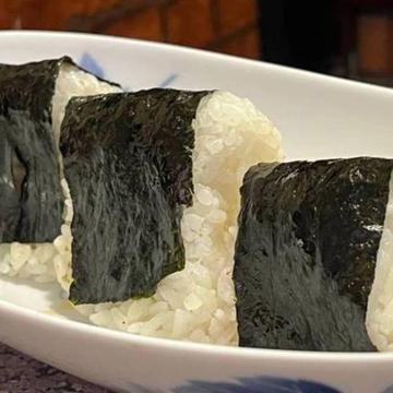 喫茶店のおにぎり