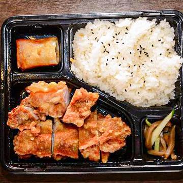 鶏肉の唐揚げ弁当