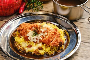 とろーりチーズとチキンカツカレー