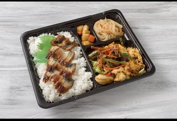 ウナギ照り焼き＆中華香肉弁当