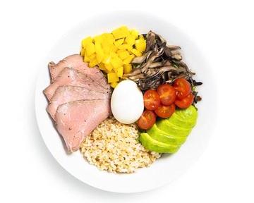プロテインラボ(ビーフ) ～美しく痩せる～ 540kcal タンパク質:34g 脂質:25g 糖質:44g