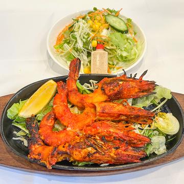 タンドリープラウン 4P (ミニサラダ付き)Tandoori Prawn 4P