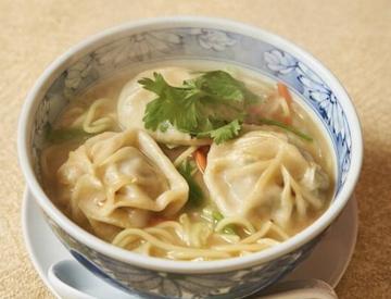 やさい スープ ギョウザ VEG SOUP MO:MO