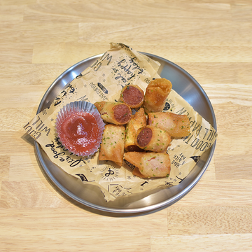 パリバリソーセージ Crispy Sausage