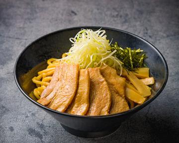 特製油そば肉盛り