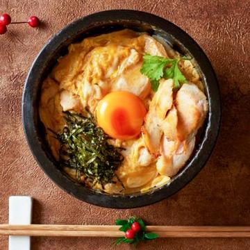 ピリ辛親子丼 Spicy Chicken＆Egg Rice Bowl