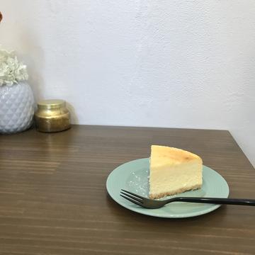 Mirow’sベイクドチーズケーキ