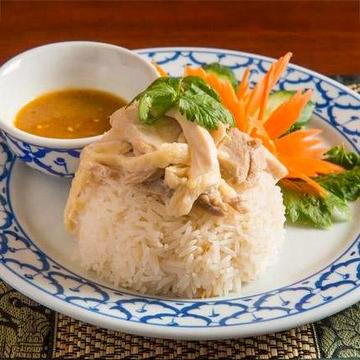 22. カオマンガイ Chicken garlic rice