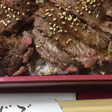 柔らかサーロインステーキ重(140g)