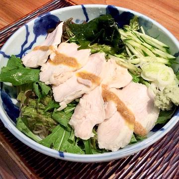 【夏限定】冷蒸し鶏サラダそば Steamed Chicken Salad Soba