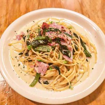 ベーコンとほうれん草のクリームソース Bacon and Spinach with Cream Sauce